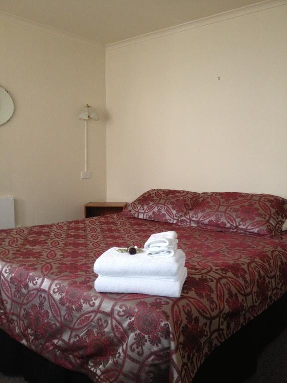Lovett Lodge Invercargill Room photo