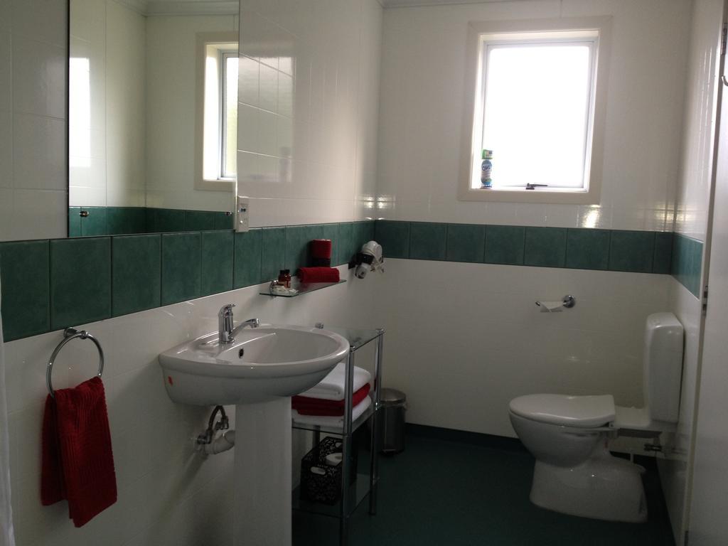 Lovett Lodge Invercargill Room photo